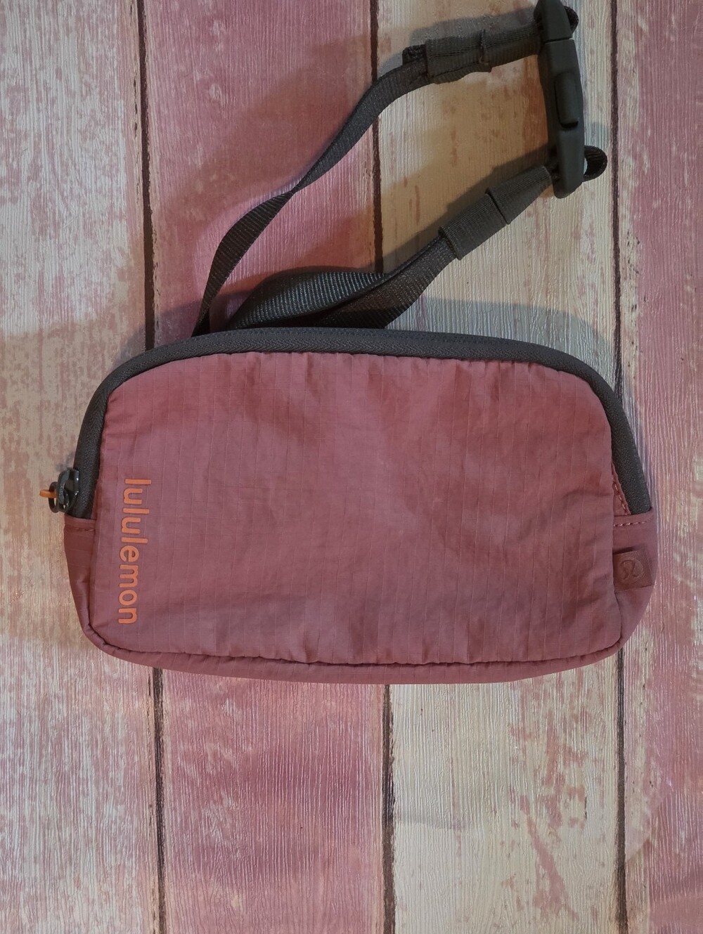 lululemon athletica Pink Women's Crossbody/Waist Bag with Gray Trim